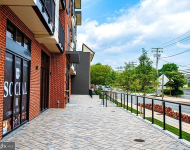 128 N Bond Street - Photo Thumbnail 45