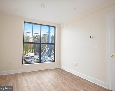 128 N Bond Street - Photo Thumbnail 20
