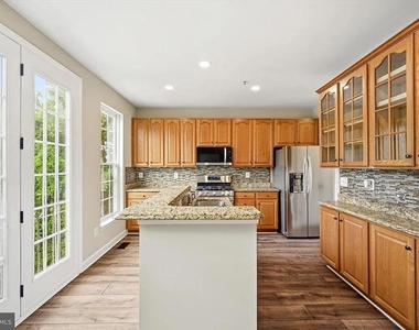 3706 Singleton Terrace - Photo Thumbnail 6