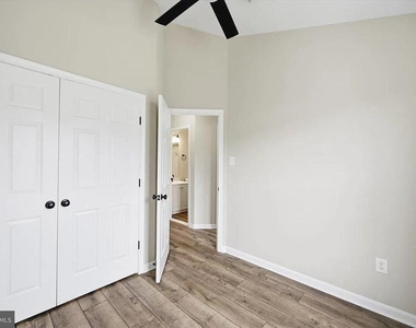 3706 Singleton Terrace - Photo Thumbnail 18