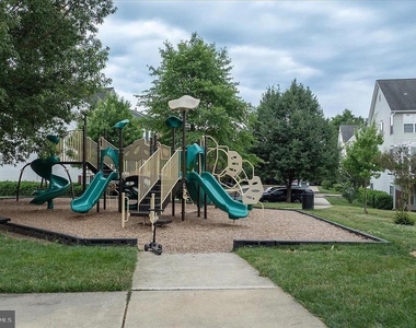 3706 Singleton Terrace - Photo Thumbnail 48