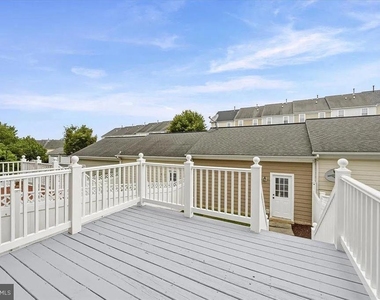 3706 Singleton Terrace - Photo Thumbnail 28