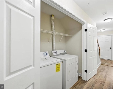 3706 Singleton Terrace - Photo Thumbnail 22