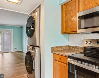 6914 Alex Court - Photo Thumbnail 13