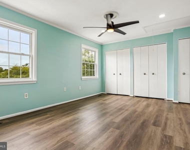 6914 Alex Court - Photo Thumbnail 4