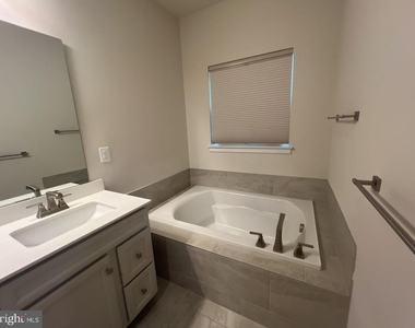 310 Schaffer Drive - Photo Thumbnail 18