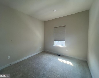 310 Schaffer Drive - Photo Thumbnail 5