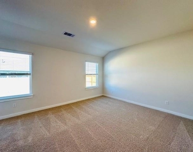 345 Merriman Rd - Photo Thumbnail 15