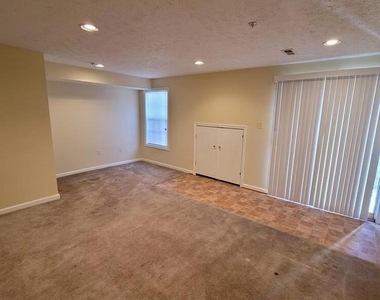 12339 Sweetbriar Place - Photo Thumbnail 17