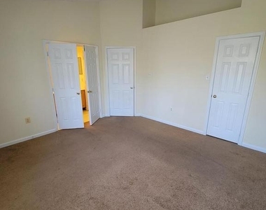 12339 Sweetbriar Place - Photo Thumbnail 9