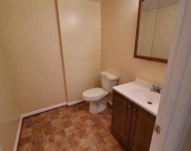 12339 Sweetbriar Place - Photo Thumbnail 19