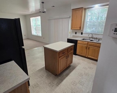 11327 Wildmeadows Street - Photo Thumbnail 10