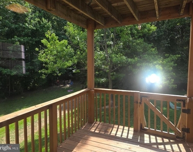 240 Mike Drive - Photo Thumbnail 6