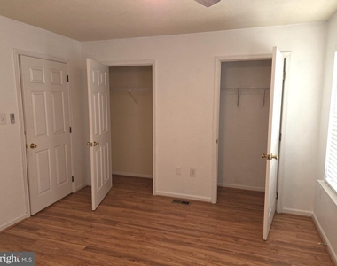 240 Mike Drive - Photo Thumbnail 23