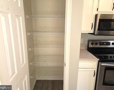 240 Mike Drive - Photo Thumbnail 11