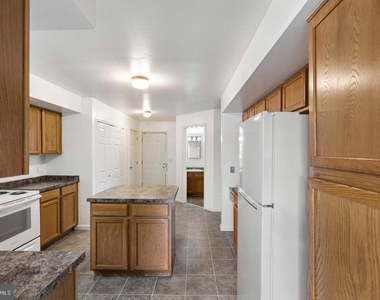354 W Main Street - Photo Thumbnail 6