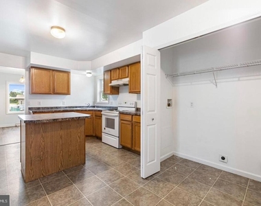 354 W Main Street - Photo Thumbnail 7