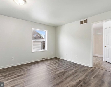 354 W Main Street - Photo Thumbnail 12