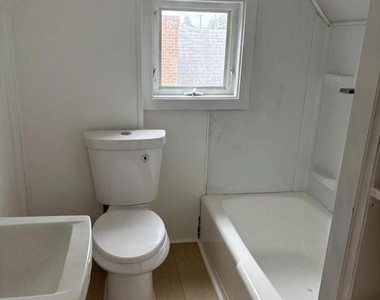 214 W Main Street - Photo Thumbnail 4