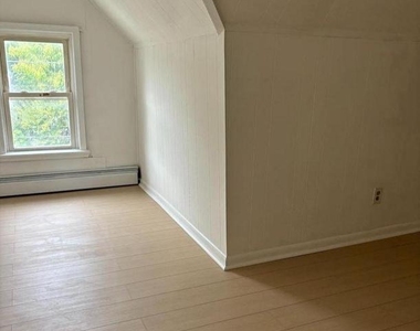 214 W Main Street - Photo Thumbnail 2