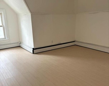 214 W Main Street - Photo Thumbnail 3