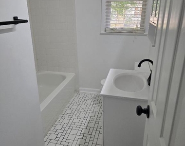 3600 28th Street - Photo Thumbnail 6