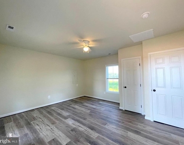 7990 Mackall Road - Photo Thumbnail 5