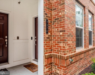 9374 Seney Ln - Photo Thumbnail 1