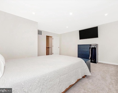 9374 Seney Ln - Photo Thumbnail 19
