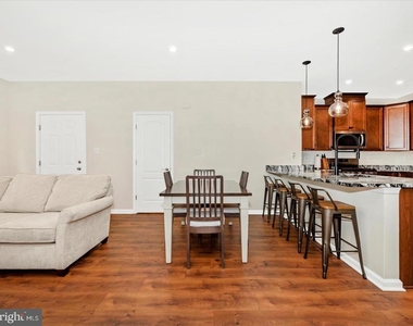 9374 Seney Ln - Photo Thumbnail 8