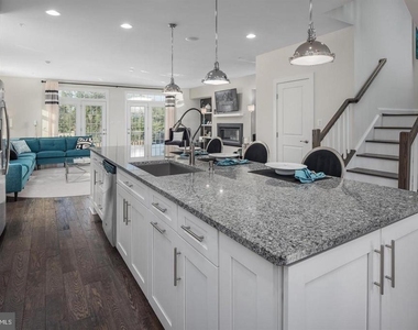 52 Wedge Way - Photo Thumbnail 6