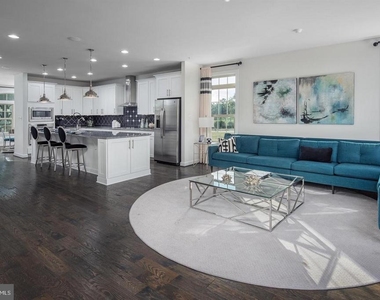 52 Wedge Way - Photo Thumbnail 2
