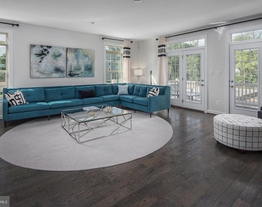 52 Wedge Way - Photo Thumbnail 3