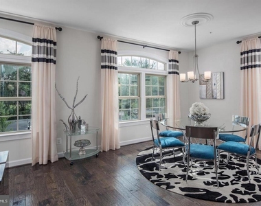 52 Wedge Way - Photo Thumbnail 4