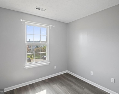 50 Parkhill Place - Photo Thumbnail 13