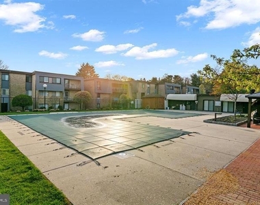 3 Stonehenge Circle - Photo Thumbnail 8