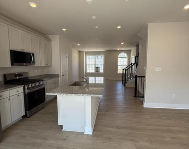 7815 Barrensdale Road - Photo Thumbnail 9