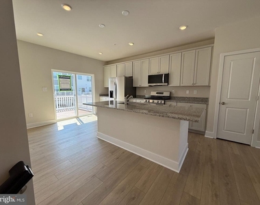 7815 Barrensdale Road - Photo Thumbnail 6
