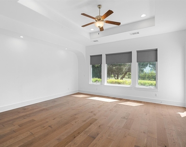 702 Serene Estates Dr - Photo Thumbnail 11