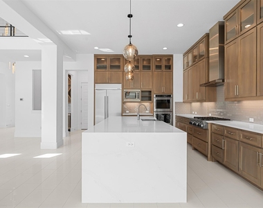 702 Serene Estates Dr - Photo Thumbnail 8