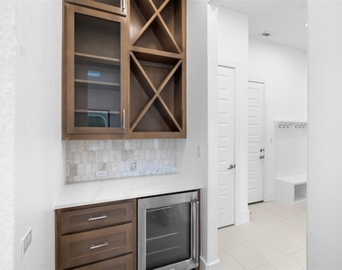 702 Serene Estates Dr - Photo Thumbnail 10