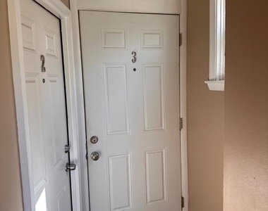 3034 Pinewood Avenue - Photo Thumbnail 2