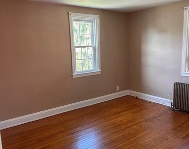3034 Pinewood Avenue - Photo Thumbnail 9