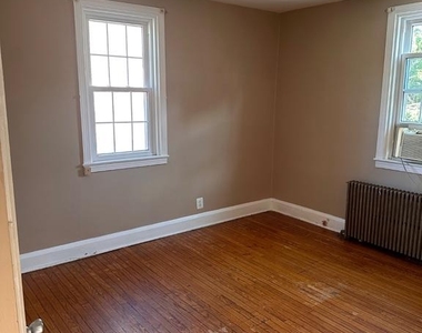 3034 Pinewood Avenue - Photo Thumbnail 12