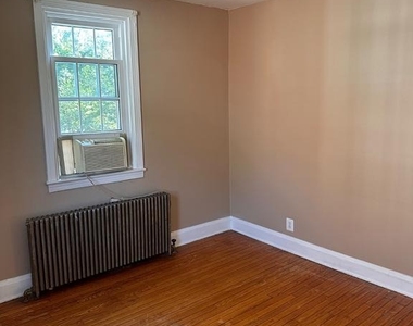 3034 Pinewood Avenue - Photo Thumbnail 14
