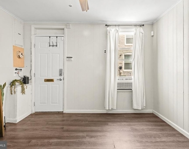 308 S Castle Street - Photo Thumbnail 4