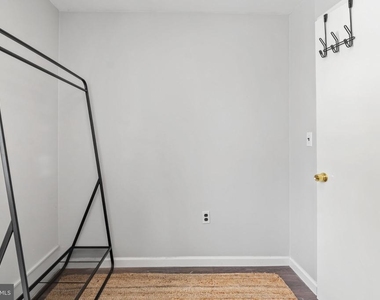 308 S Castle Street - Photo Thumbnail 18