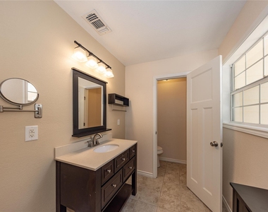 400 Unit A Oak Knob Dr - Photo Thumbnail 24