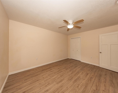 400 Unit A Oak Knob Dr - Photo Thumbnail 18