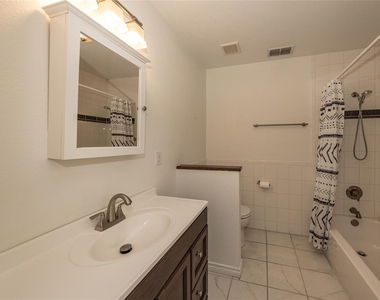 400 Unit A Oak Knob Dr - Photo Thumbnail 13